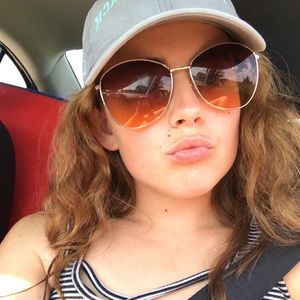 Meet your Posher, Shayla